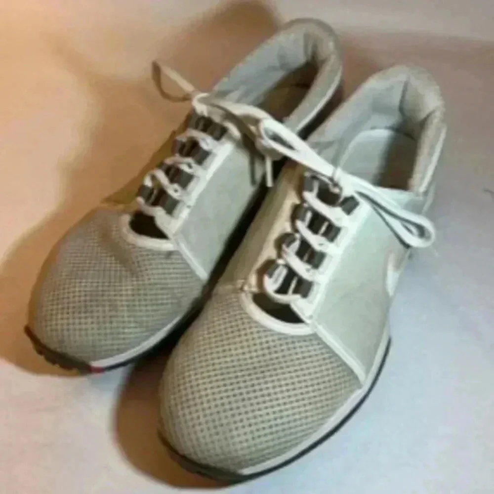 Nike Air Ladies Summer Light Cream And white Mesh Rubber Spike Golf Shoes Size 8